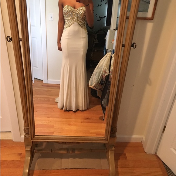 PROM DRESS AVAILABLE AFTER MAY 26