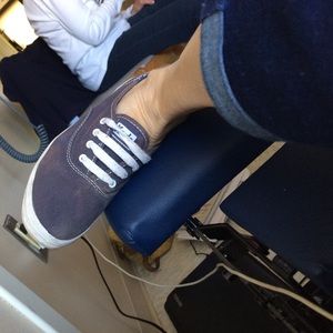 Meet your Posher, Joy