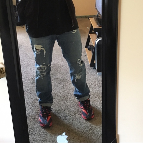 511 Levi's Strauss distressed slim straight