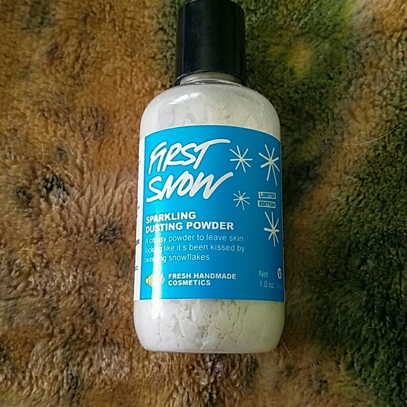 Lush first snow dusting powder