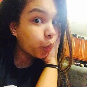 Meet your Posher, Jasmine