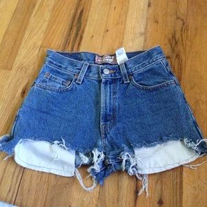 High Waisted Levis Cutoff Shorts
