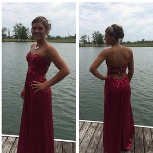 Prom dress (maroon)