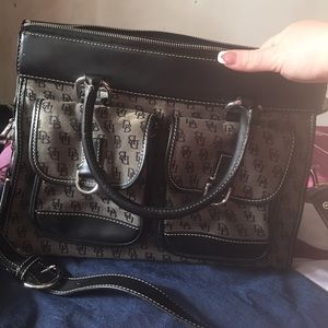 Gray black Dooney & Bourke bag with makeup bag