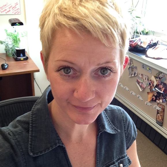 Meet your Posher, Meredith - Picture 2 of 7