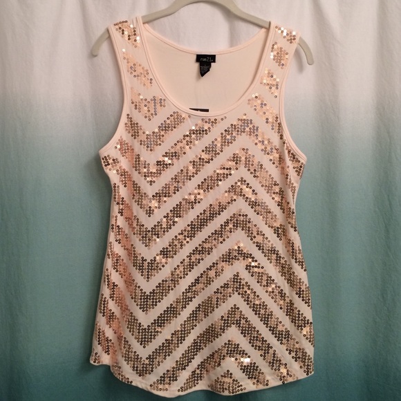 Rue21 Tops - NWT, Rue 21, size L, cream tank with gold sequins
