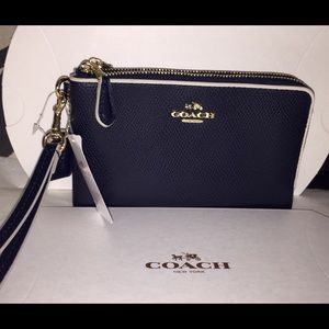 Coach Double Zipper Wristlet 💯 Authentic