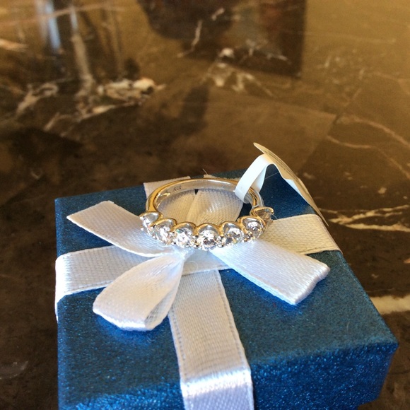 Swarovski Zirconia Platinum overlay Sterling Ring - Picture 2 of 5