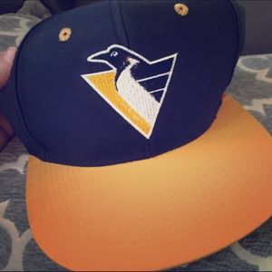 RARE Vintage hipster Pittsburgh Pens SnapBack