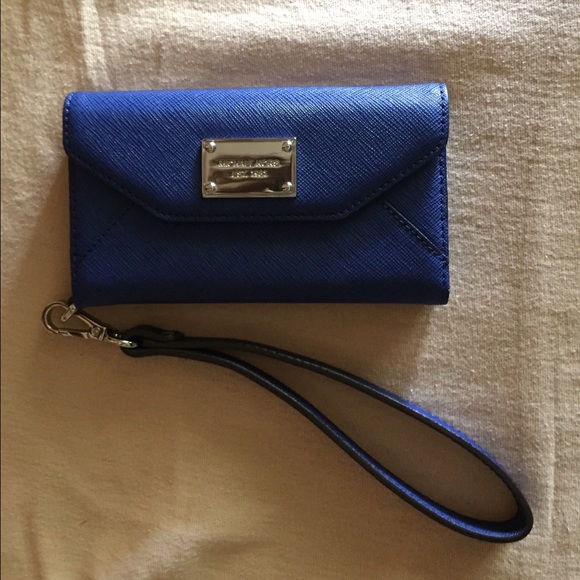 Michael kors iPhone 5 wallet case