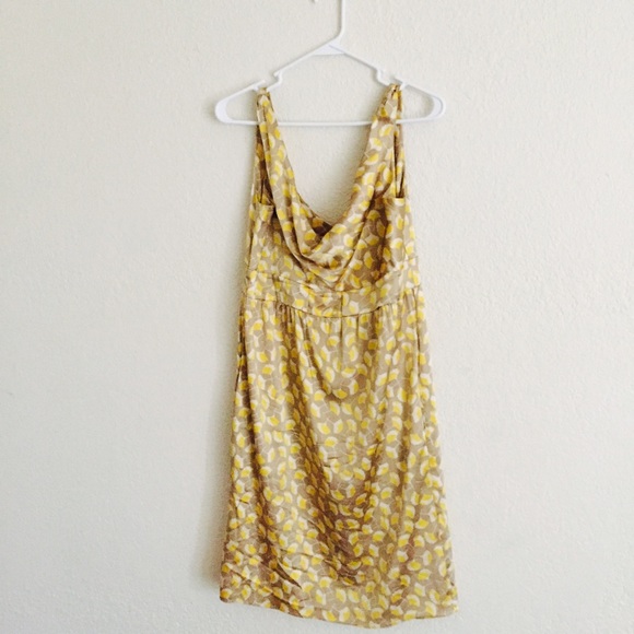 Diane Von Furstenberg Silk dress with pockets!