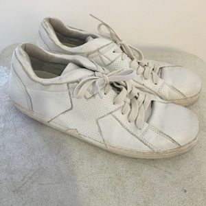 O.X.S Italian distressed sneakers