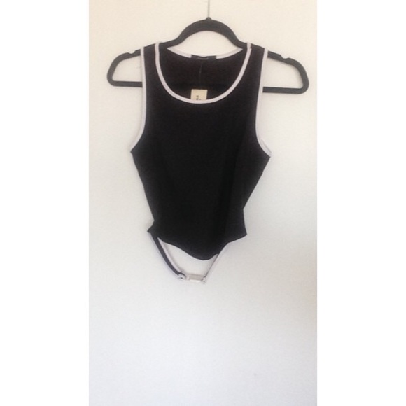 F21 CoolGirl Open Back Crop Top. NWT.NBW. - Picture 3 of 4