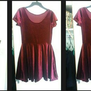 Red velvet mini club dress