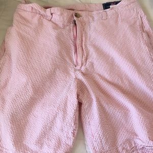 Vineyard vines men's light pink seersucker shorts