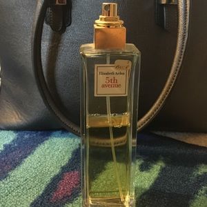 Elizabeth Arden 5th avenue perfume