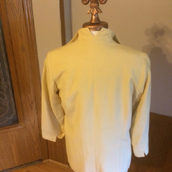 Silk jacket - Picture 2 of 2