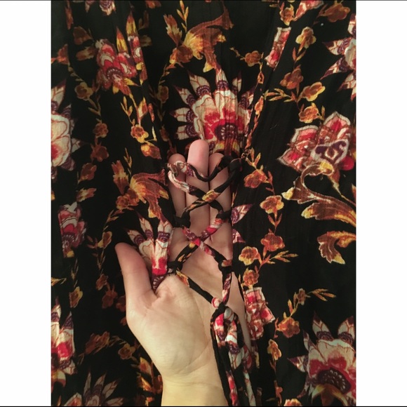 Bohemian Floral Dress - Picture 3 of 4