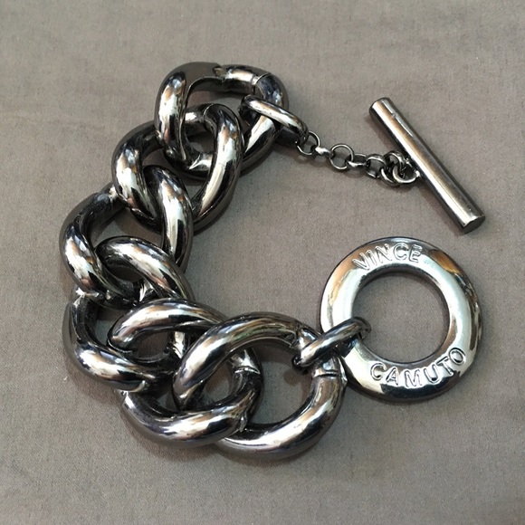 Vince Camuto Oversized Link Bracelet in Gunmetal
