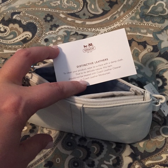 White Coach Wristlet - NTW. NEW PRICE! - Picture 2 of 2