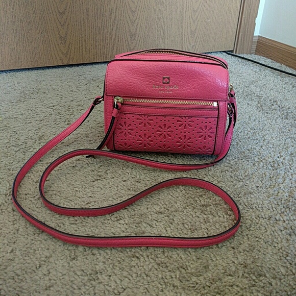 kate spade Handbags - Small Kate Spade Crossbody Bag