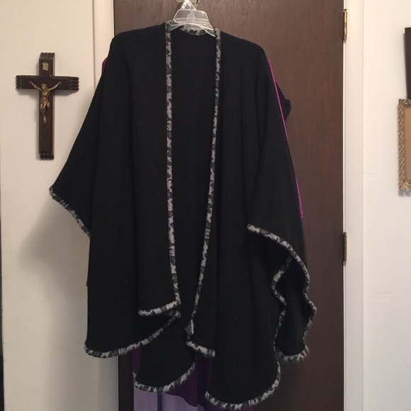 Black with Black/white leopard print trim poncho