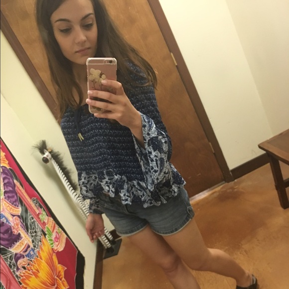 Bohemian Bell-Sleeve Top - Picture 4 of 4