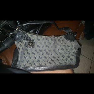 Dooney & Bourke purse