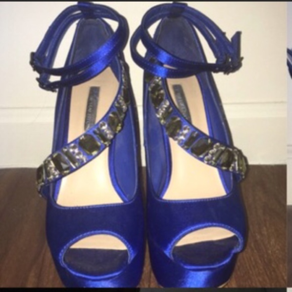 💎Halston Heels💙 - Picture 2 of 6