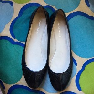 Black ballet flats