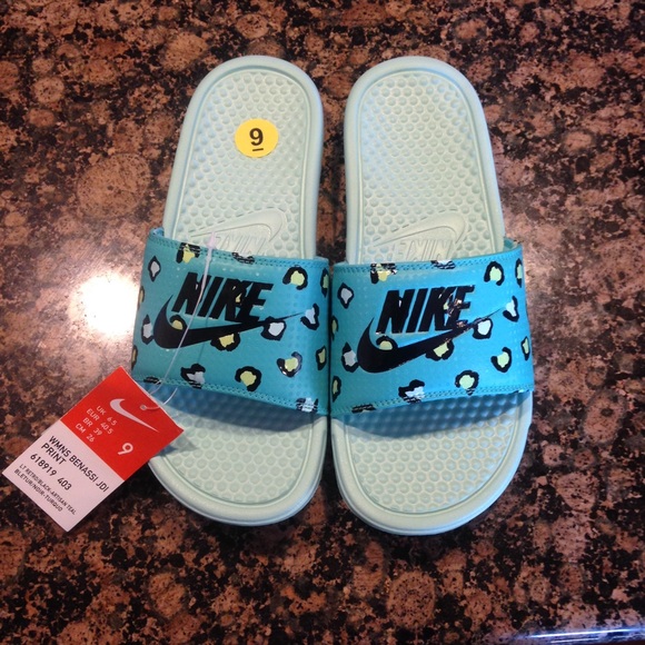 🆕 Nike benassi JDI sandals