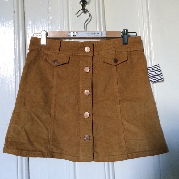 BDG Denim Corduroy Skirt, size 4, *NEW WITH TAGS*