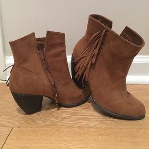Shi by Journeys brown fringe bootie