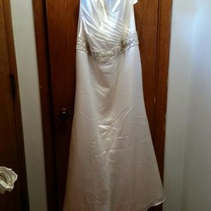 Wedding gown