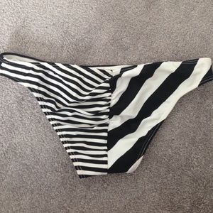 Roxy black & white cheeky bikini swim bottom