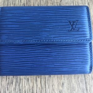 Louis Vuitton epi leather wallet