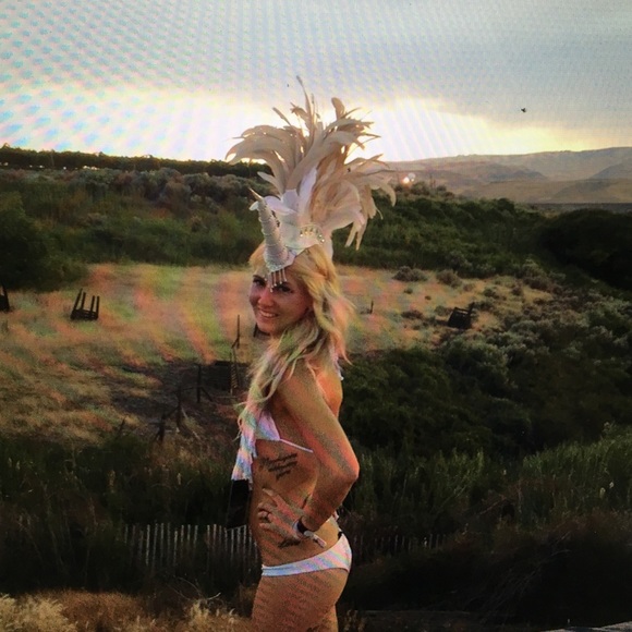 Unicorn Mohawk Headdress - Picture 3 of 3