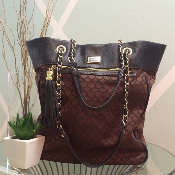 Nine West Handbags - 💥SALE💥EUC- Nine West Large Handbag