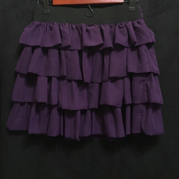 Rachel & Chloe Ruffled Skirt - Picture 2 of 3