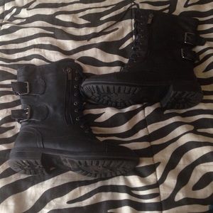 combat boots