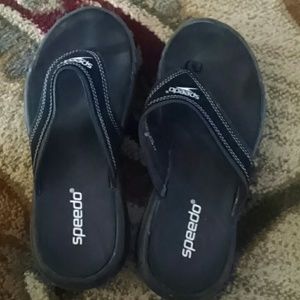Speedo flip flops