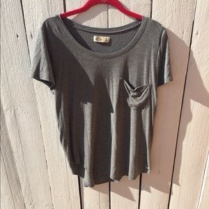 Hollister high low pocket t-shirt