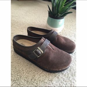 Bass Slip on shoes. So comfortable! Size 9