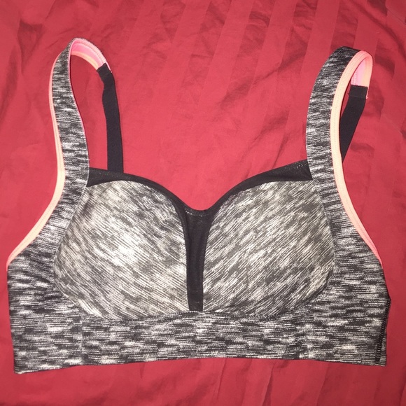 Lulu lemon sports bra