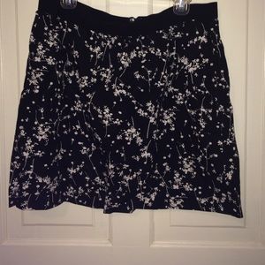 Black printed short length skirt