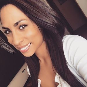 Meet your Posher, Monique