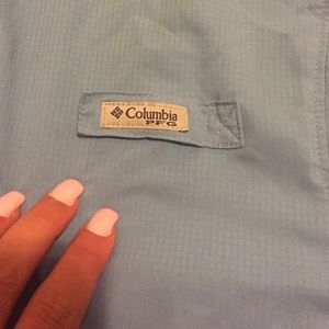 Woman's Columbia shirt