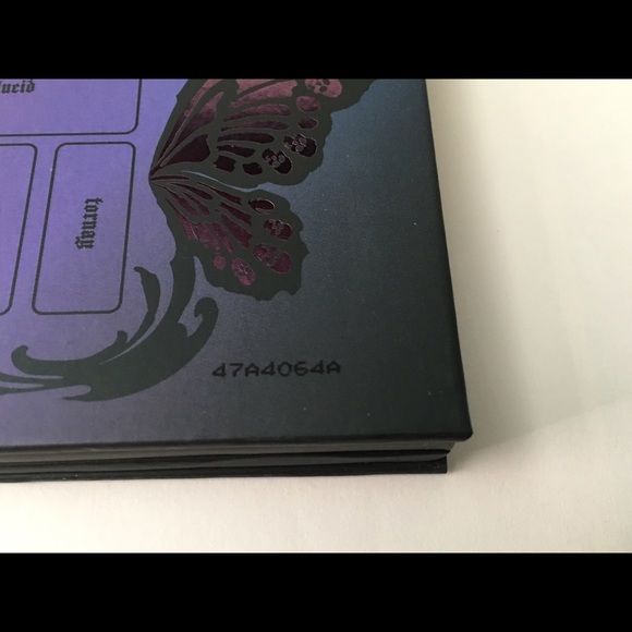 Chrysalis Eyeshadow Palette - Picture 3 of 4