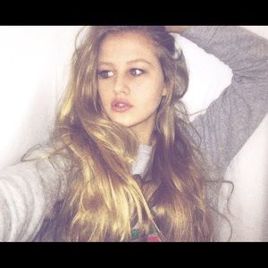 Meet your Posher, Lily