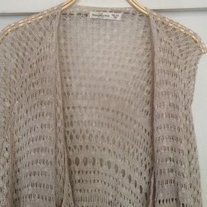 Sleeveless Abercrombie & Fitch kimono